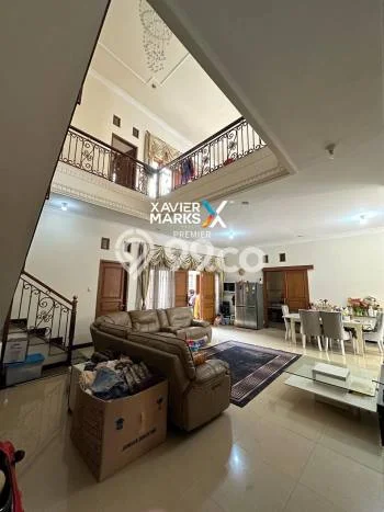 Rumah Modern 5 Kamar LT 240m2 di Araya Rumah Modern 5 Kamar LT 240m2 di Araya