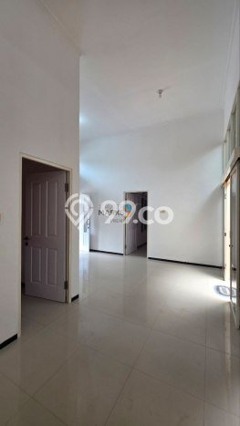 Rumah Strategis Minimalis Lb 140m2 di Sukun, Malang Rumah Strategis Minimalis Lb 140m2 di Sukun, Malang