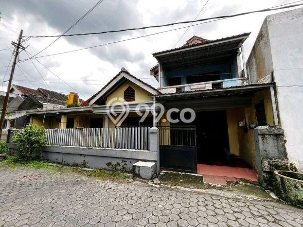 Rumah Strategis Minimalis Lb 250m2 di Sumbersari, Jember Rumah Strategis Minimalis Lb 250m2 di Sumbersari, Jember