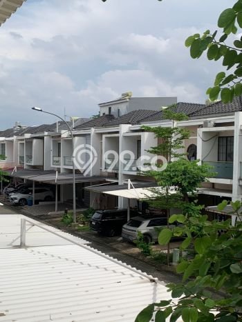 Disewakan Rumah Murah di Green Lake City Jakarta Barat Punya 4 Kamar Tidur Disewakan Rumah Murah di Green Lake City Jakarta Barat Punya 4 Kamar Tidur