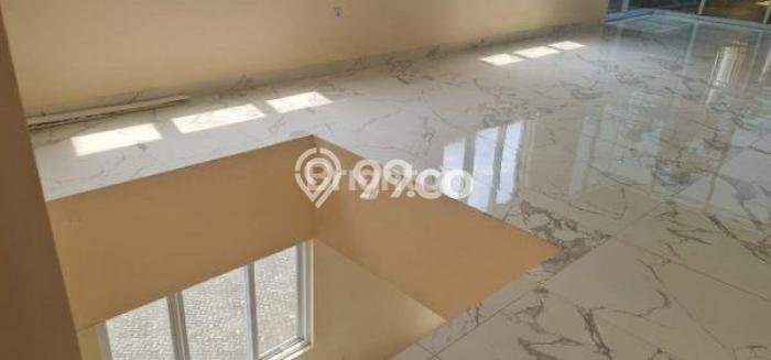 Ruko Dijual di Jakarta Selatan LT 106m2 & LB 300m2 Lokasi Terbaik! Ruko Dijual di Jakarta Selatan LT 106m2 & LB 300m2 Lokasi Terbaik!