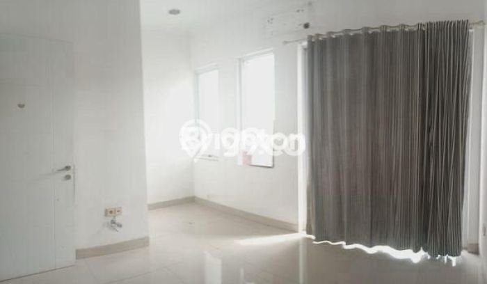 Jual Rumah Bagus Siap Huni LB 150m2 di Bekasi Barat, Bekasi Jual Rumah Bagus Siap Huni LB 150m2 di Bekasi Barat, Bekasi