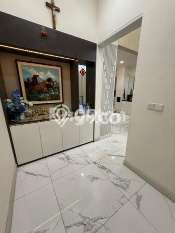 Siap Huni Hunian Elit 6 Kamar di Cakung Dekat ke Mana Saja Siap Huni Hunian Elit 6 Kamar di Cakung Dekat ke Mana Saja