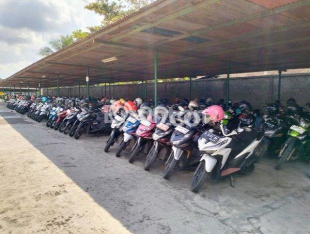 Unit Pabrik Dijual di Sidareja Cilacap Luas Bangunan 9710m2 Unit Pabrik Dijual di Sidareja Cilacap Luas Bangunan 9710m2