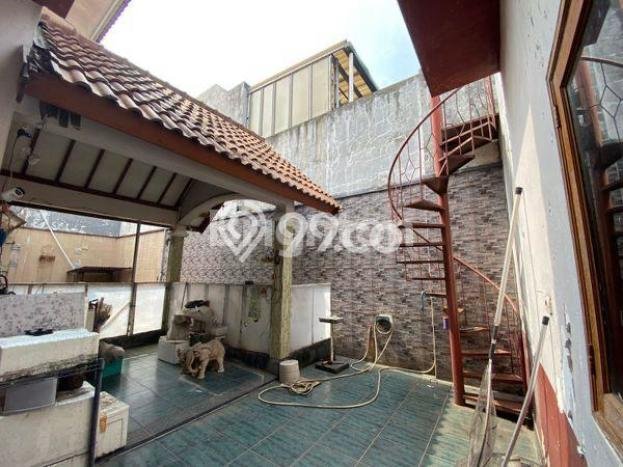 For Sale! Luxury House LT 355m2 Desain Elegan di Kemang Pratama For Sale! Luxury House LT 355m2 Desain Elegan di Kemang Pratama