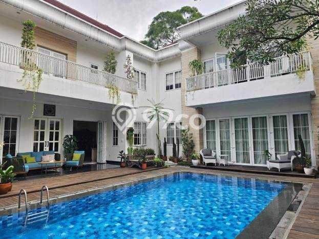 Rumah Luxury Modern Siap Huni di Pejaten Jakarta Selatan Rumah Luxury Modern Siap Huni di Pejaten Jakarta Selatan