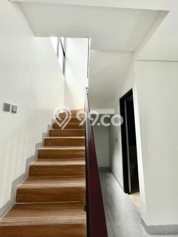 Rumah Luxury Modern Siap Huni di BSD Griya Loka Tangerang Rumah Luxury Modern Siap Huni di BSD Griya Loka Tangerang