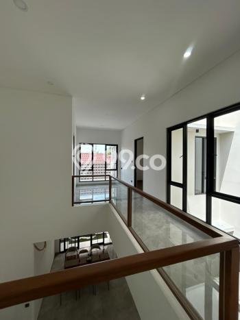 Dijual Rumah Mewah Megah Dengan View Cantik di BSD Taman Crysant, Tangerang Dijual Rumah Mewah Megah Dengan View Cantik di BSD Taman Crysant, Tangerang