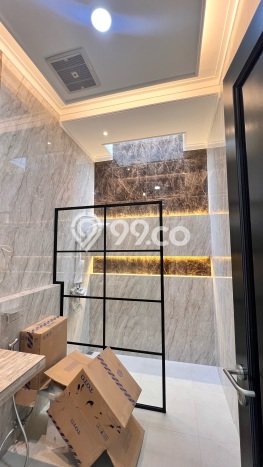 Ready to Use! Premium House LT 180m2 Desain Elegan di BSD Griya Loka Ready to Use! Premium House LT 180m2 Desain Elegan di BSD Griya Loka