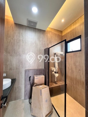 Hunian Elit LB 187m2 Siap Huni Desain Elegan di BSD Griya Loka, Tangerang Hunian Elit LB 187m2 Siap Huni Desain Elegan di BSD Griya Loka, Tangerang
