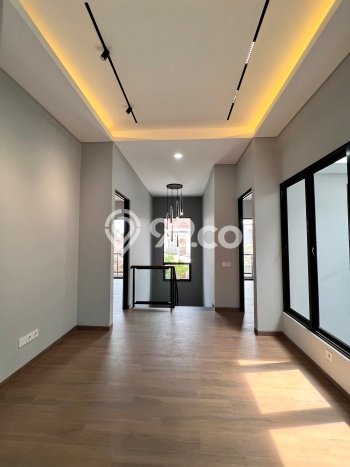 Hunian Elit LB 187m2 Siap Huni Desain Elegan di BSD Griya Loka, Tangerang Hunian Elit LB 187m2 Siap Huni Desain Elegan di BSD Griya Loka, Tangerang