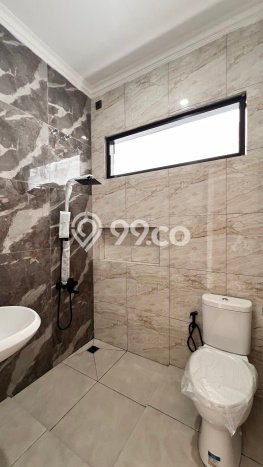 For Sale! Luxury House LT 200m2 Desain Modern di BSD Nusaloka For Sale! Luxury House LT 200m2 Desain Modern di BSD Nusaloka