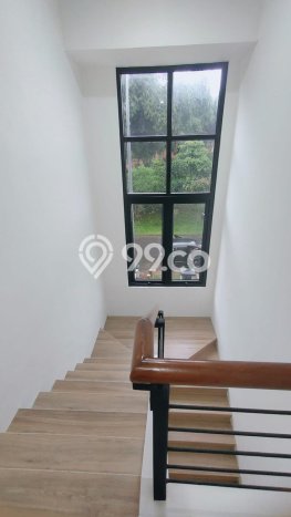 Rumah Luxury Modern Siap Huni di BSD Delatinos Tangerang Rumah Luxury Modern Siap Huni di BSD Delatinos Tangerang