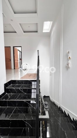 For Sale! Luxury House LT 200m2 Desain Modern di BSD Nusaloka For Sale! Luxury House LT 200m2 Desain Modern di BSD Nusaloka