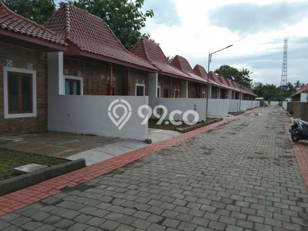 Rumah Sederhana Dijual Lokasi Turi 2 Kamar dengan Luas Tanah 80m2 Rumah Sederhana Dijual Lokasi Turi 2 Kamar dengan Luas Tanah 80m2