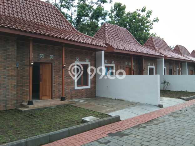 Rumah Sederhana Dijual Lokasi Turi 2 Kamar dengan Luas Tanah 80m2 Rumah Sederhana Dijual Lokasi Turi 2 Kamar dengan Luas Tanah 80m2