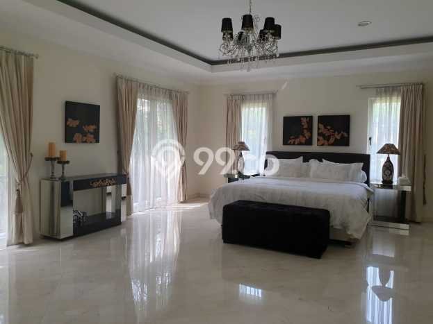 Jual Rumah Mewah Megah Dengan View Eksklusif di Lippo Karawaci, Tangerang Jual Rumah Mewah Megah Dengan View Eksklusif di Lippo Karawaci, Tangerang