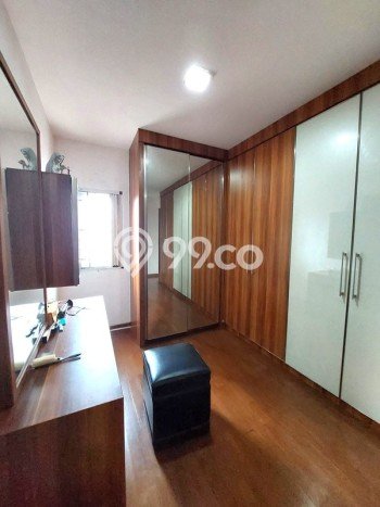 Area Ramai! Komersial Dijual di Depok untuk Bisnis Luas Bangunan 990m2 Area Ramai! Komersial Dijual di Depok untuk Bisnis Luas Bangunan 990m2