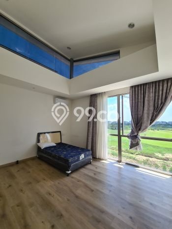 Sewa Rumah Nyaman LT 360m2 / LB 444m2 di Pantai Indah Kapuk, Jakarta Utara Sewa Rumah Nyaman LT 360m2 / LB 444m2 di Pantai Indah Kapuk, Jakarta Utara