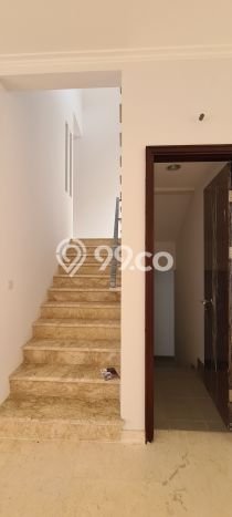 Disewakan! Rumah 3 Kamar Tidur &
3 Kamar Mandi di Pantai Indah Kapuk, Jakarta Utara Disewakan! Rumah 3 Kamar Tidur &
3 Kamar Mandi di Pantai Indah Kapuk, Jakarta Utara