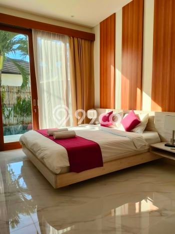 Rumah Premium di , 4 KM, Lingkungan Nyaman, LT 300m2m² LB 500m2m² Rumah Premium di , 4 KM, Lingkungan Nyaman, LT 300m2m² LB 500m2m²