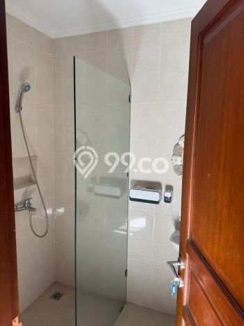 Rumah Elit Modern Tanpa Renovasi di Mumbul Badung Rumah Elit Modern Tanpa Renovasi di Mumbul Badung