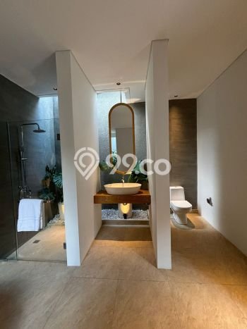 Ready to Use! Luxury House LT 150m2 Desain Elegan di Umalas Ready to Use! Luxury House LT 150m2 Desain Elegan di Umalas