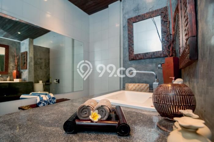 Jual Rumah Mewah Megah Dengan View Cantik di Kerobokan, Badung Jual Rumah Mewah Megah Dengan View Cantik di Kerobokan, Badung