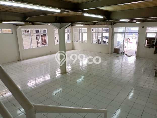 Ready to Use! Luxury House LT 898m2 Desain Elegan di Kopo Ready to Use! Luxury House LT 898m2 Desain Elegan di Kopo