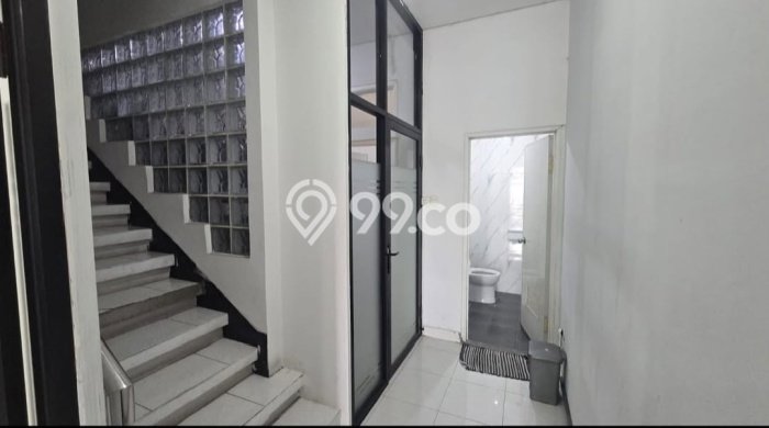 Unit Ruko Dijual di Bandung LT 80m2 & LB 216m2 Unit Ruko Dijual di Bandung LT 80m2 & LB 216m2