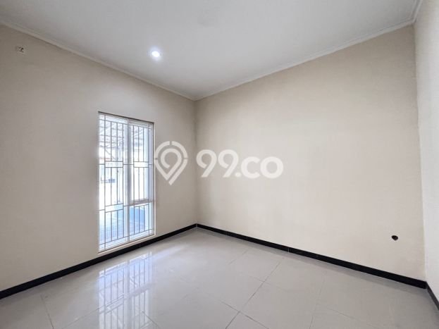 Rumah Modern 2 Kamar LT 120m2 di Taman Kopo Indah Rumah Modern 2 Kamar LT 120m2 di Taman Kopo Indah