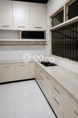 Unit Ruko Dijual di Bojongloa Kidul Bandung Luas Tanah 80m2, Luas Bangunan 219m2 Unit Ruko Dijual di Bojongloa Kidul Bandung Luas Tanah 80m2, Luas Bangunan 219m2