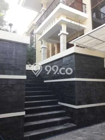 Dijual Rumah Luas Elegan Dengan View Cantik di Setra Duta, Bandung Dijual Rumah Luas Elegan Dengan View Cantik di Setra Duta, Bandung