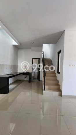 Rumah dengan Lokasi Strategis 0 KT di Sariwangi, Bandung Rumah dengan Lokasi Strategis 0 KT di Sariwangi, Bandung