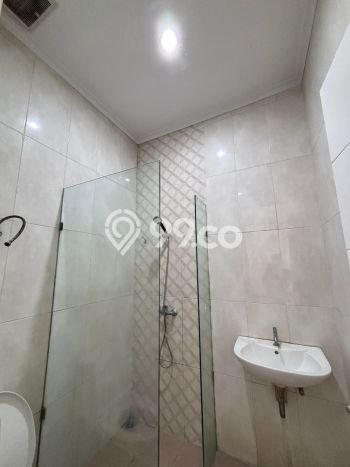 Rumah Modern 2 Kamar LT 120m2 di Taman Kopo Indah Rumah Modern 2 Kamar LT 120m2 di Taman Kopo Indah