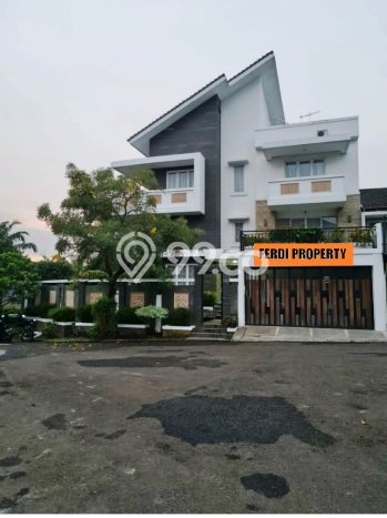 Ready to Use! Premium House LT 470m2 Desain Modern di Citra Grand Ready to Use! Premium House LT 470m2 Desain Modern di Citra Grand