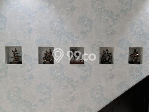 Rumah Luas Asri 4 KT Siap Huni di Raffles Hills Jakarta Timur Rumah Luas Asri 4 KT Siap Huni di Raffles Hills Jakarta Timur