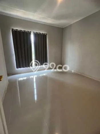 Disewakan! Rumah 3 Kamar Tidur &
2 Kamar Mandi di Kota Wisata, Jakarta Timur Disewakan! Rumah 3 Kamar Tidur &
2 Kamar Mandi di Kota Wisata, Jakarta Timur