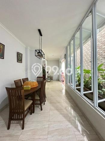 Ready to Use! Luxury House LT 240m2 Desain Modern di Legenda Wisata Ready to Use! Luxury House LT 240m2 Desain Modern di Legenda Wisata