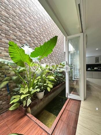 Ready to Use! Luxury House LT 240m2 Desain Modern di Legenda Wisata Ready to Use! Luxury House LT 240m2 Desain Modern di Legenda Wisata