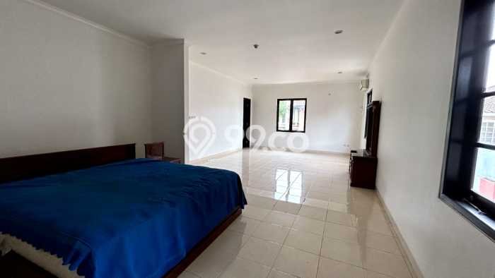 Jual Rumah Mewah Megah Dengan View Cantik di Legenda Wisata, Jakarta Timur Jual Rumah Mewah Megah Dengan View Cantik di Legenda Wisata, Jakarta Timur