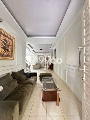 Dijual Rumah Luas Elegan Dengan View Cantik di Kota Wisata, Jakarta Timur Dijual Rumah Luas Elegan Dengan View Cantik di Kota Wisata, Jakarta Timur