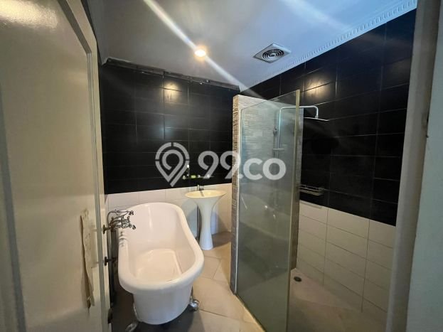 Rumah Kontrakan Jakarta Timur LT 348m2 LB 636m2 Area Cibubur Rumah Kontrakan Jakarta Timur LT 348m2 LB 636m2 Area Cibubur