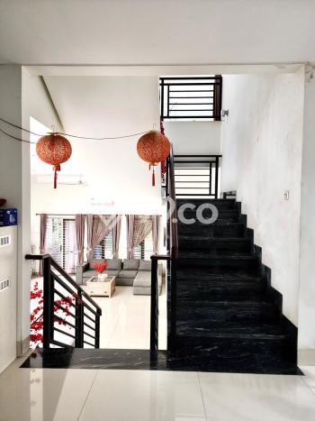Jual Rumah Luas Megah Dengan View Eksklusif di Green Ville, Jakarta Barat Jual Rumah Luas Megah Dengan View Eksklusif di Green Ville, Jakarta Barat