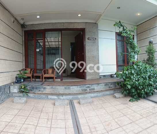 Rumah Luxury Modern Tanpa Renovasi di Taman Ratu Jakarta Barat Rumah Luxury Modern Tanpa Renovasi di Taman Ratu Jakarta Barat