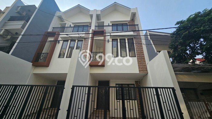 Rumah Elit Modern Siap Huni di Tomang Jakarta Barat Rumah Elit Modern Siap Huni di Tomang Jakarta Barat