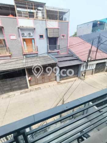 Rumah Luas Asri 4 KT Siap Pakai di Duri Kepa Jakarta Barat Rumah Luas Asri 4 KT Siap Pakai di Duri Kepa Jakarta Barat