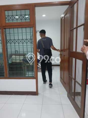Rumah Modern Minimalis 3 Kamar Siap Huni di Kebon Jeruk Rumah Modern Minimalis 3 Kamar Siap Huni di Kebon Jeruk