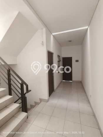 Rumah Luas Asri 4 KT Siap Pakai di Duri Kepa Jakarta Barat Rumah Luas Asri 4 KT Siap Pakai di Duri Kepa Jakarta Barat