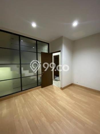 Dijual Rumah Luas Megah Dengan View Cantik di Tomang, Jakarta Barat Dijual Rumah Luas Megah Dengan View Cantik di Tomang, Jakarta Barat